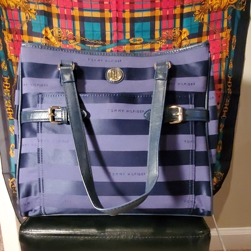 TH Purse